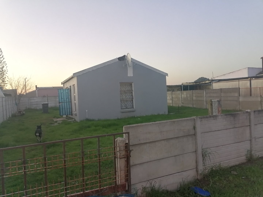 2 Bedroom Property for Sale in Eersterivier South Western Cape